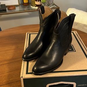NWT Tecovas Penny Boot